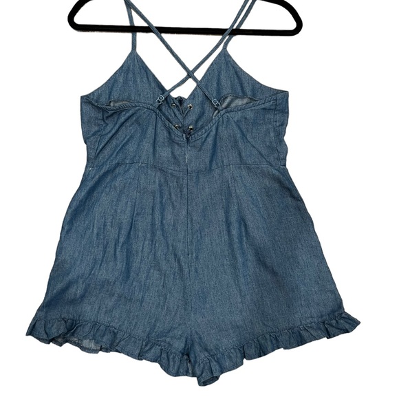 Adorable ruffle denim material ruffle romper - Picture 2 of 2